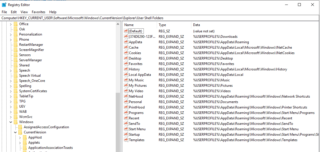 Widok rejestru User Shell Folders uzywany do weryfikacji sciezki Desktop w Windows Server 2019